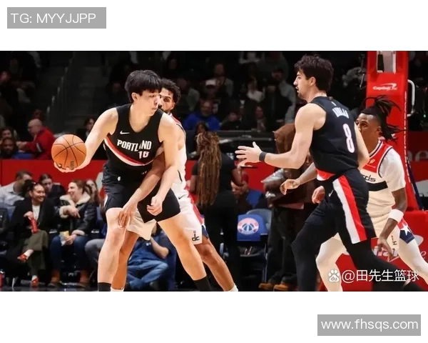 杨瀚森与阿夫迪亚场边亲密互动引发球迷热议 杨瀚森与阿夫迪亚场边亲密互动引发球迷热议